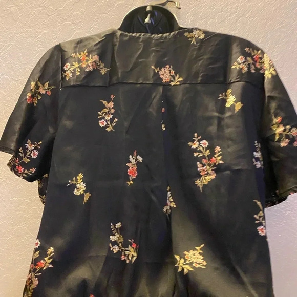 Haute Monde Black & Floral Satin One Piece Blouse - Picture 10 of 11